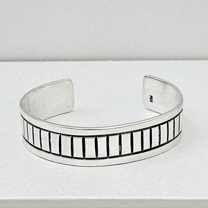 Silpada Very Rare Sterling Silver Etched Oxidized Heavy Cuff Bracelet ZB349